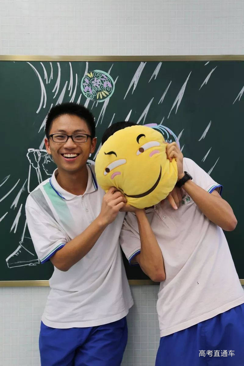 1530003677446300.jpg image034.jpg