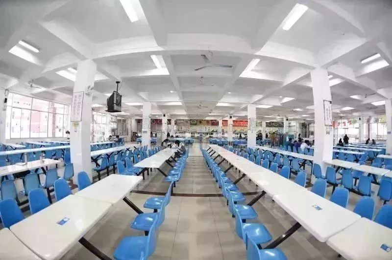 食堂环境2.JPG
