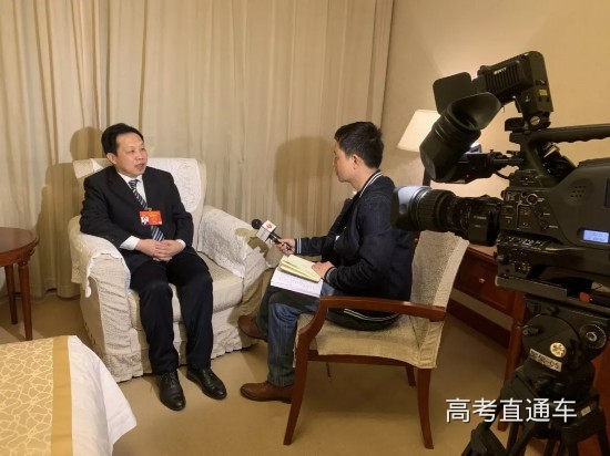 刘维朝 十三届全国人大代表 长沙市雅礼中学校长