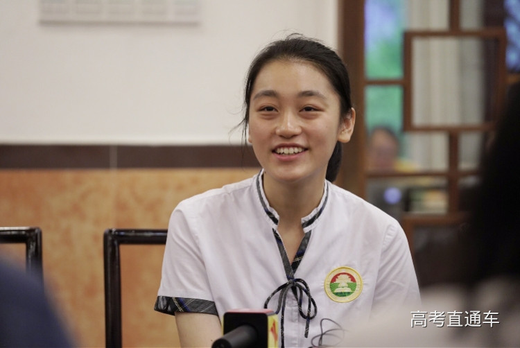 imagefile 广雅卢思薇.jpg