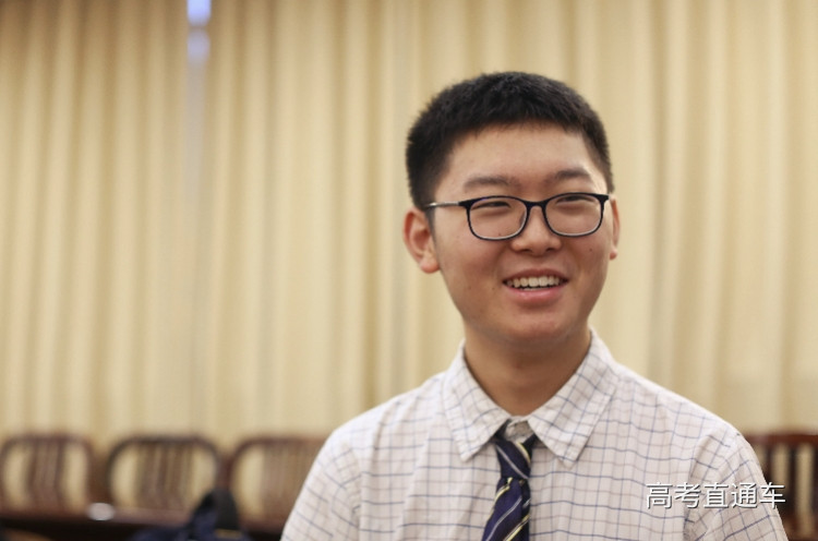 imagefile 华附胡嘉航.jpg