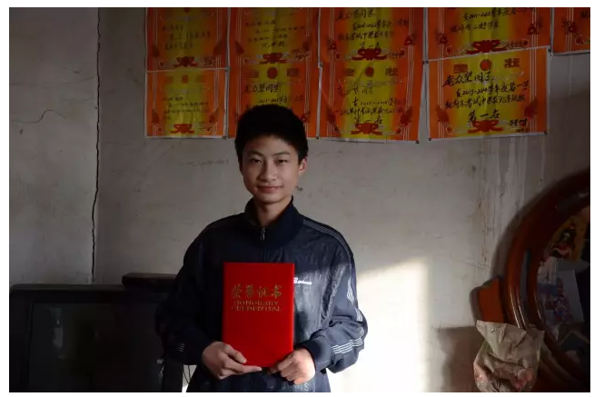 泪目河北农村男孩684分被清华预录取他的故事感动中国