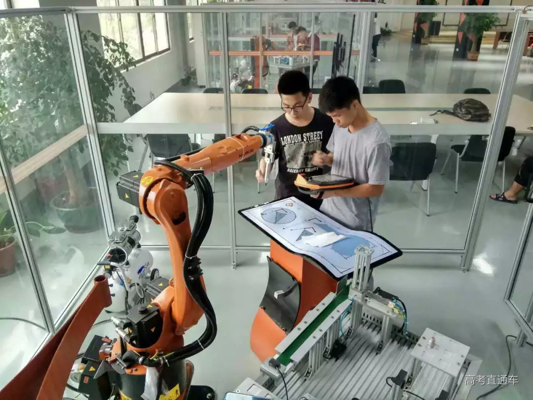 1577413293318718.webp 640 (7).webp