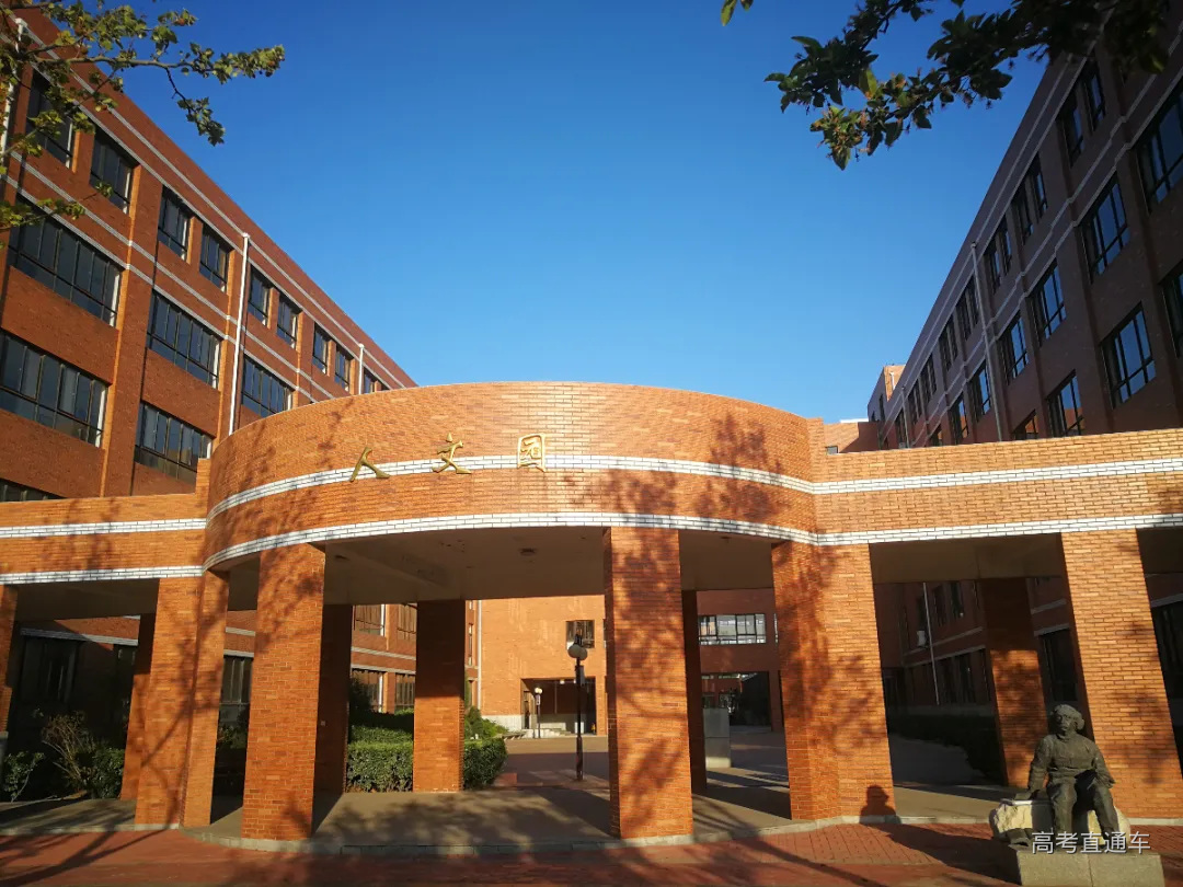 3-3-1 人文园1.jpg 图片