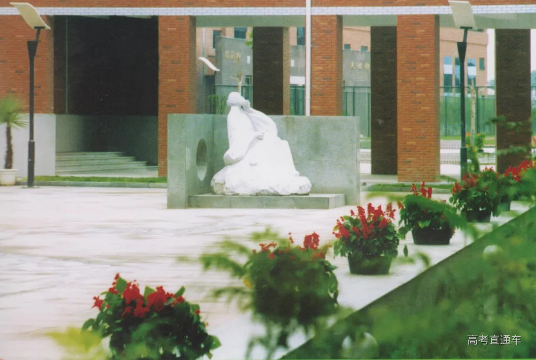 3-3人文园.jpg 图片