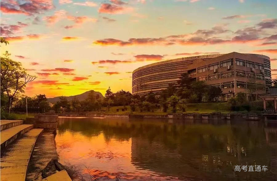 2ade899fa2033486fe93b30f6984dab.jpg 图片