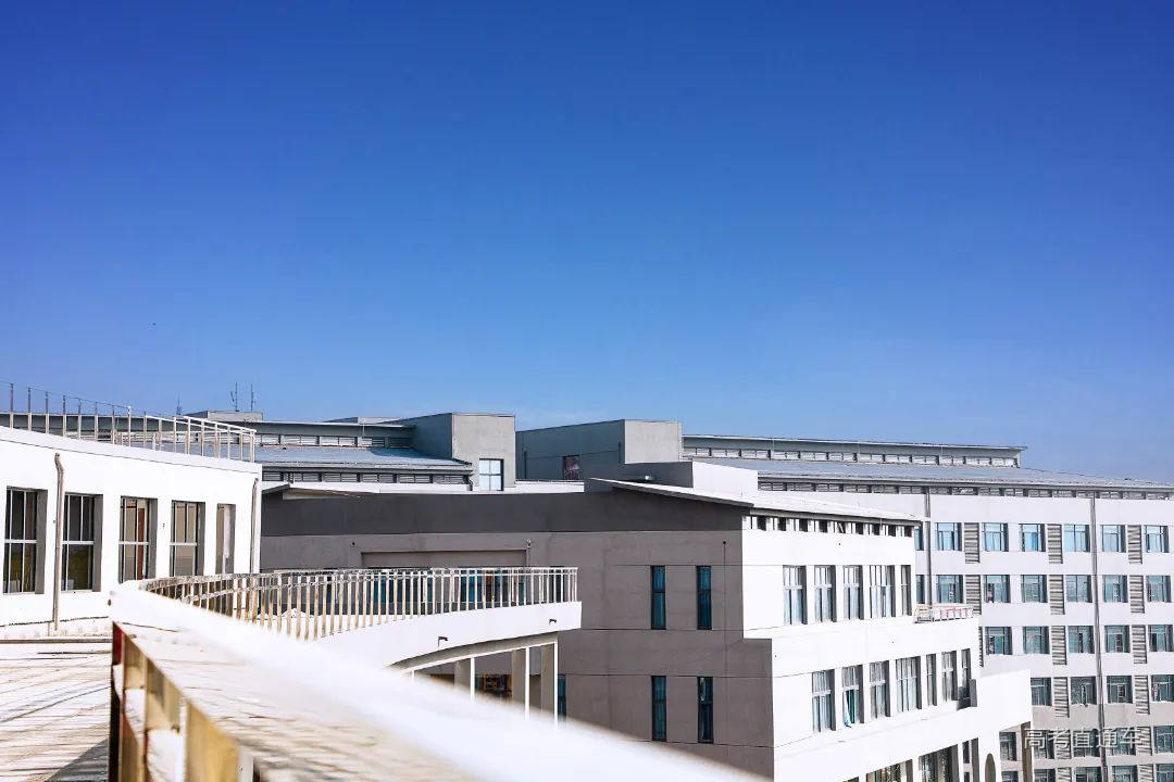 校园一角.JPG 图片