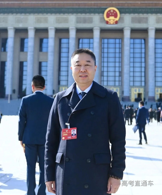 全国政协委员、国家督学、民革中央委员、上海新纪元教育集团董事长陈伟志 受访者供图