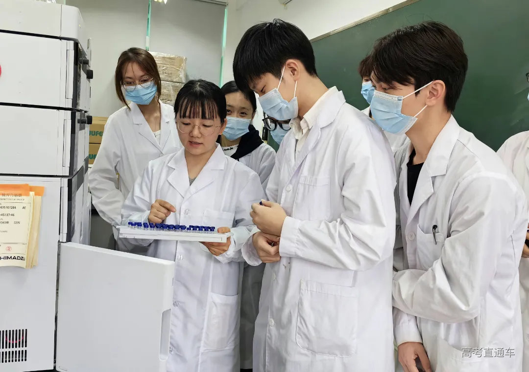 罗芳实验课.jpg 图片