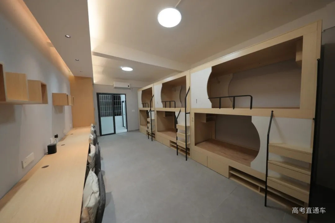 学生宿舍 (5).JPG